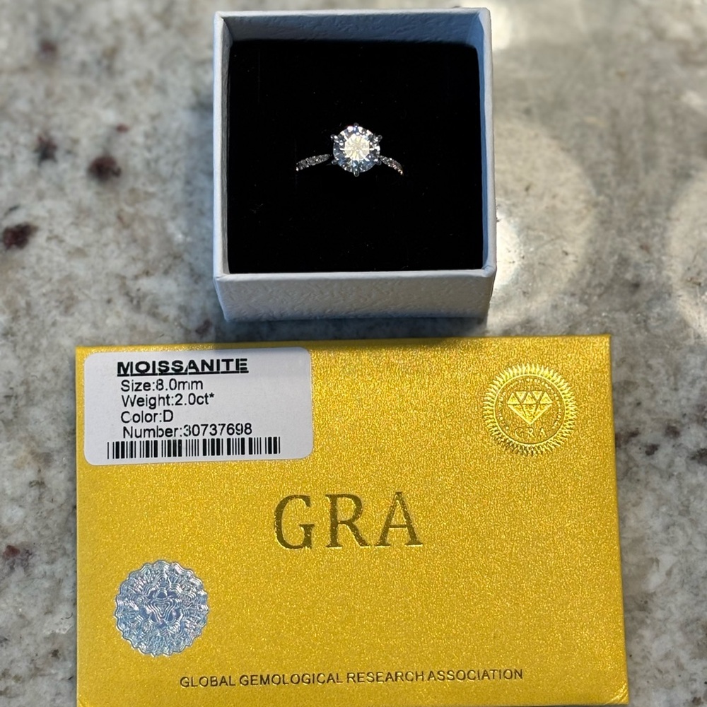 Moissanite Diamond Ring - Picture 5 of 5